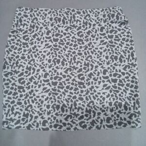 Black animal print mini skirt